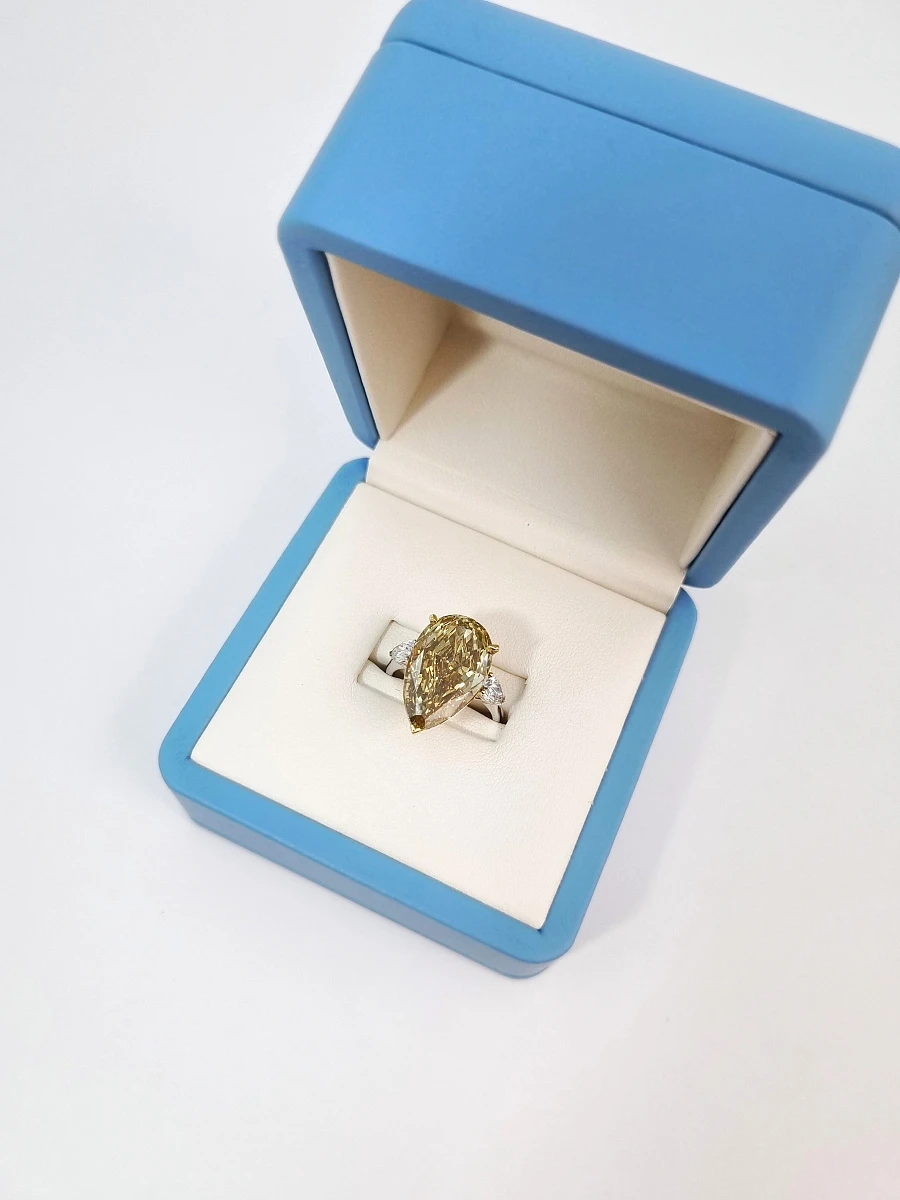Купить украшение NO NAME Кольцо с бриллиантом 10,10 ct. FIY/SI1 : в наличии в Москве!