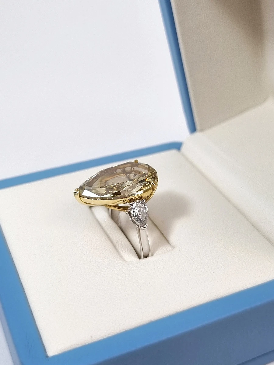 Купить украшение NO NAME Кольцо с бриллиантом 10,10 ct. FIY/SI1 : в наличии в Москве!