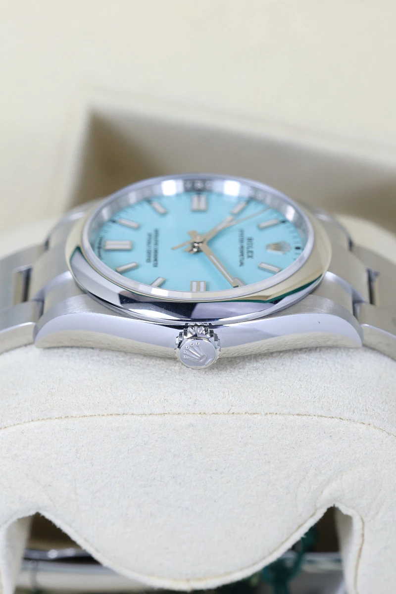 Купить элитные часы Rolex Perpetual 36 Stainless Steel Tiffany Dial 126000: в наличии в Москве!