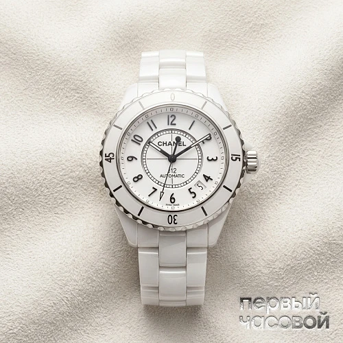 Chanel J12