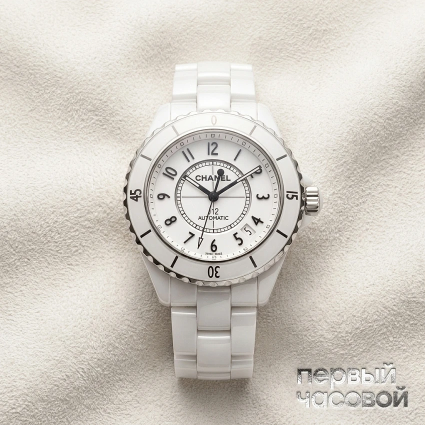 Chanel J12
