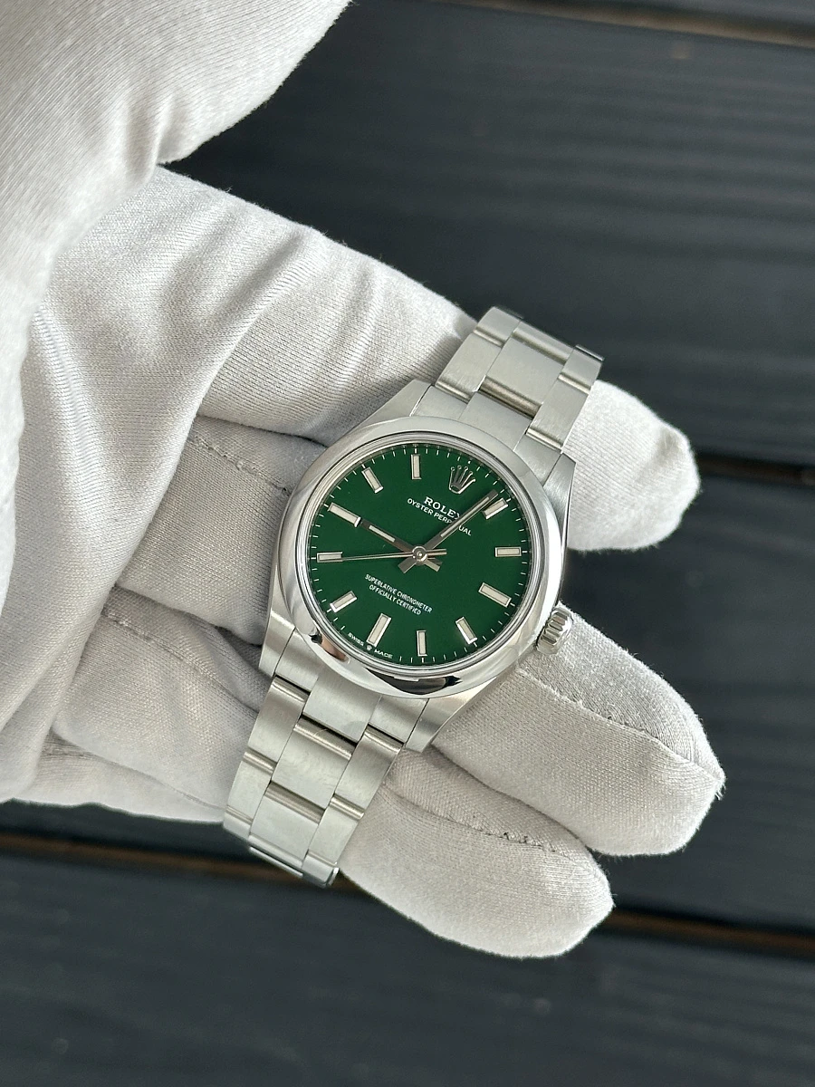 Купить элитные часы Rolex Oyster Perpetual 31mm Green Dial 277200: в наличии в Москве!