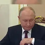 Космический тантал снаружи и чистейшее 18-каратное розовое золото внутри