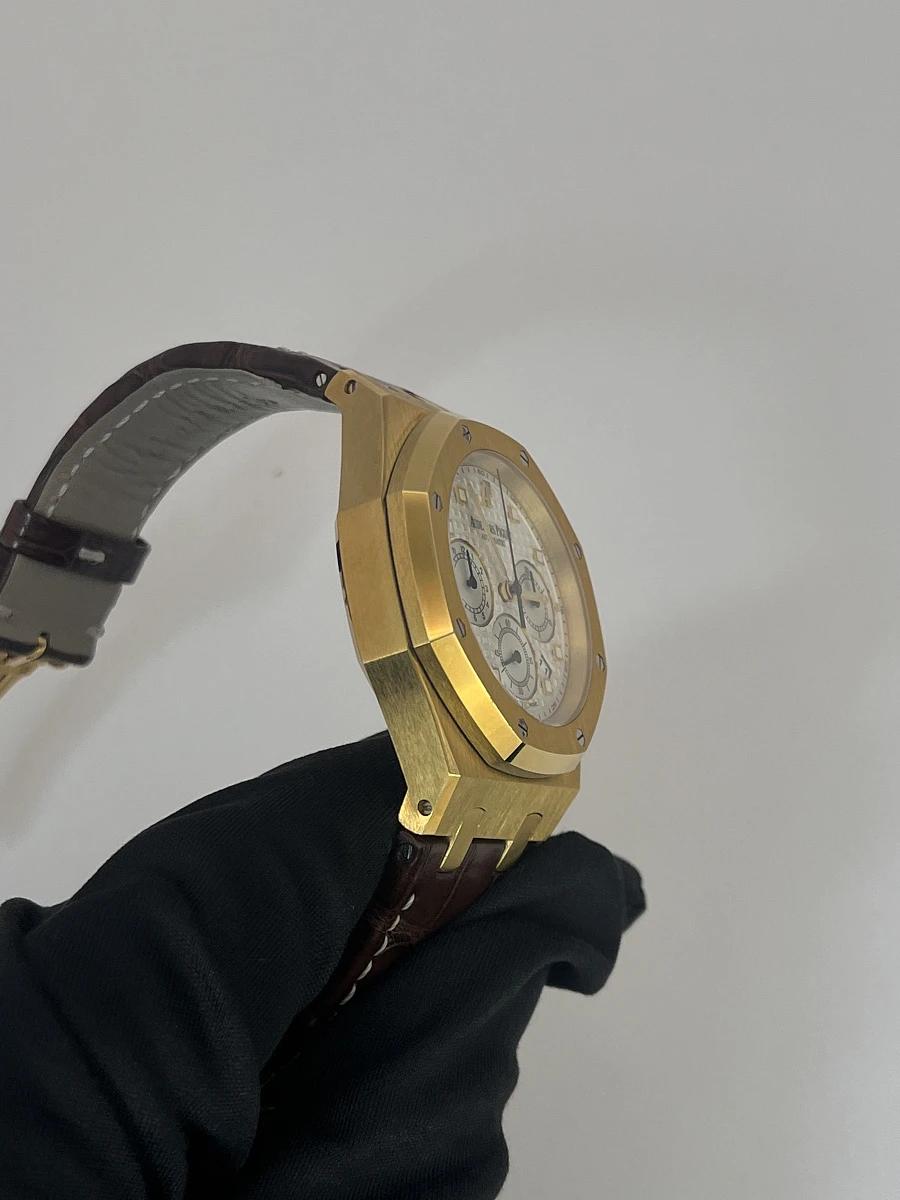 Купить элитные часы Audemars Piguet Royal Oak Chronograph 39 Mm 26022BA.OO.D088CR.01: в наличии в Москве!