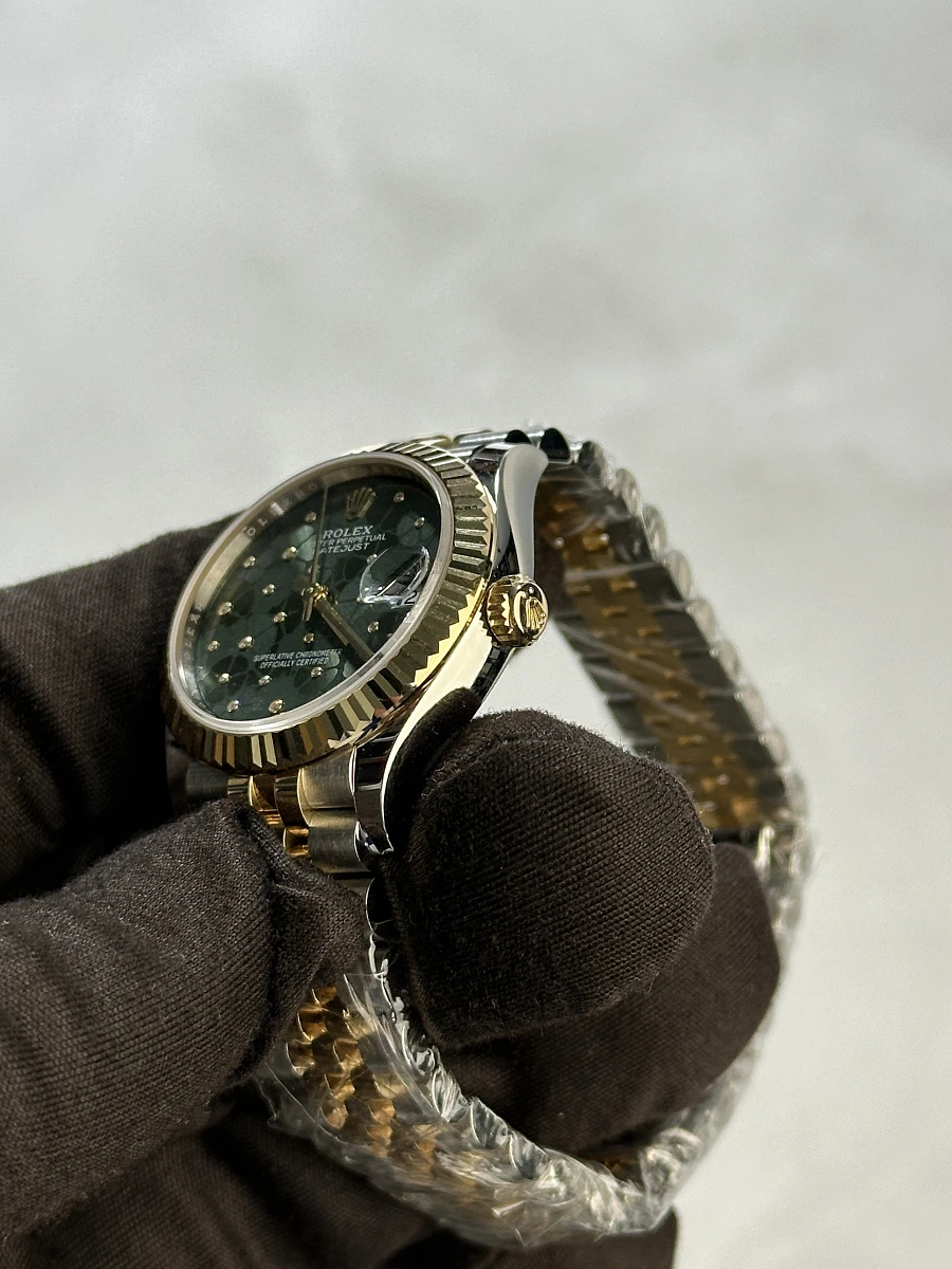Купить элитные часы Rolex Steel and Yellow Gold Green Dial 278273: в наличии в Москве!