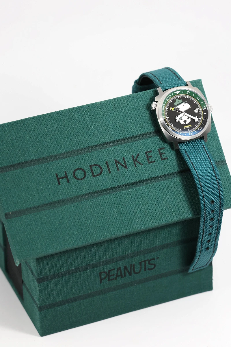 Bamford Limited Edition Peanuts "Beagle Scout" GMT Limited Edition For Hodinkee SNOOPY H — фото 8