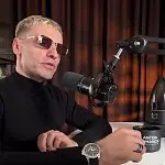 Глава Rolex помог сбежать британским солдатам