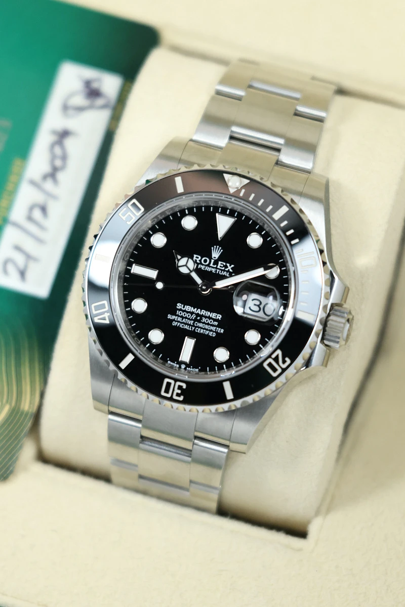 Rolex Oyster Perpetual Submariner Date 126610LN — фото 2