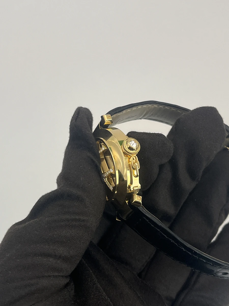 Купить элитные часы Cartier  Pasha Grille Diamonds 2399: в наличии в Москве!
