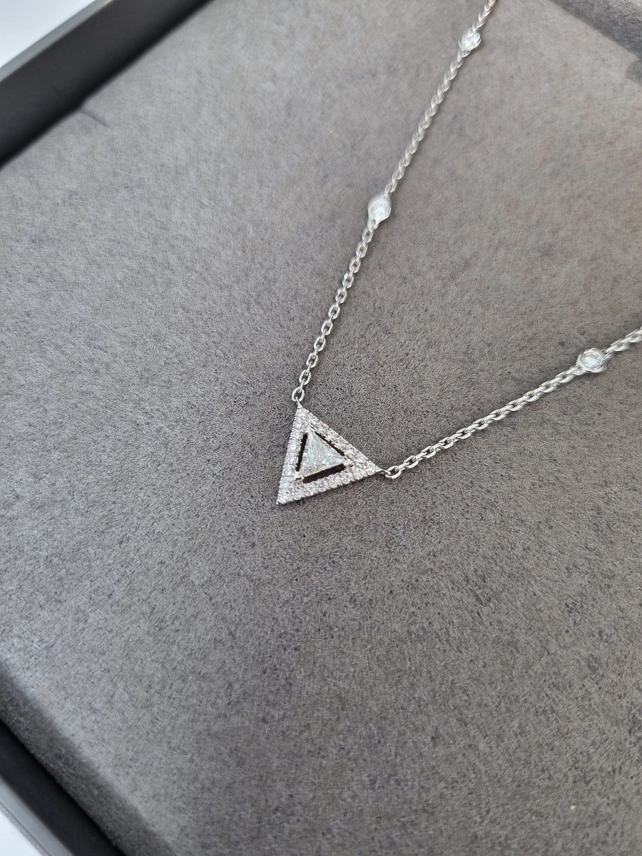 Купить украшение MESSIKA Théa Necklace 06438.WG: в наличии в Москве!