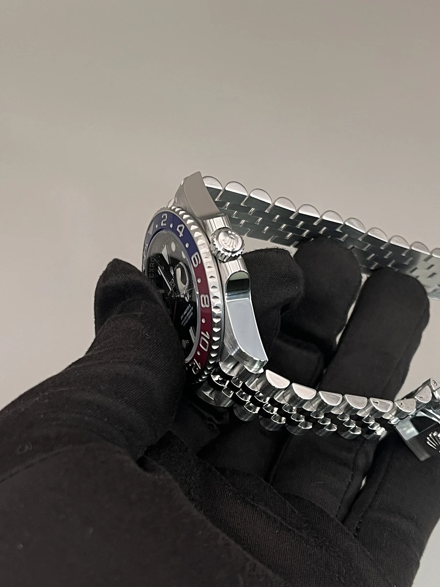 Купить элитные часы Rolex GMT-MASTER II Pepsi 126710BLRO : в наличии в Москве!