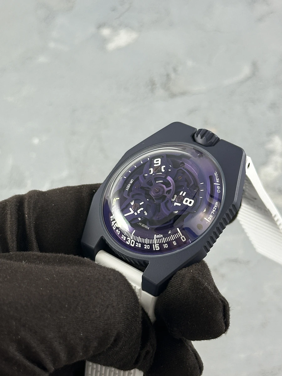 Купить элитные часы Urwerk UR-100V ULTRAVIOLET UR-100: в наличии в Москве!
