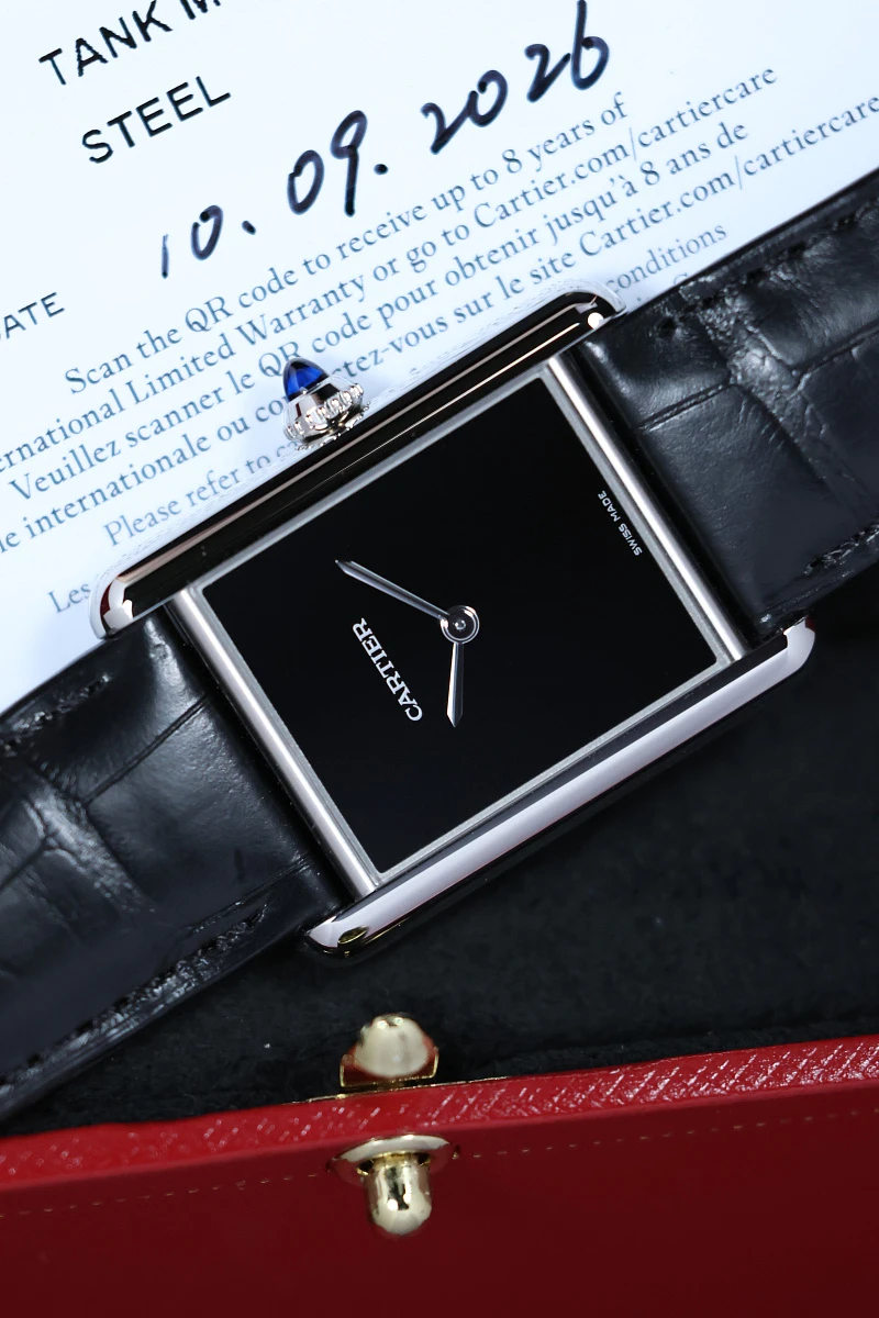Купить элитные часы Cartier Tank Must De Cartier Black Large WSTA0108: в наличии в Москве!