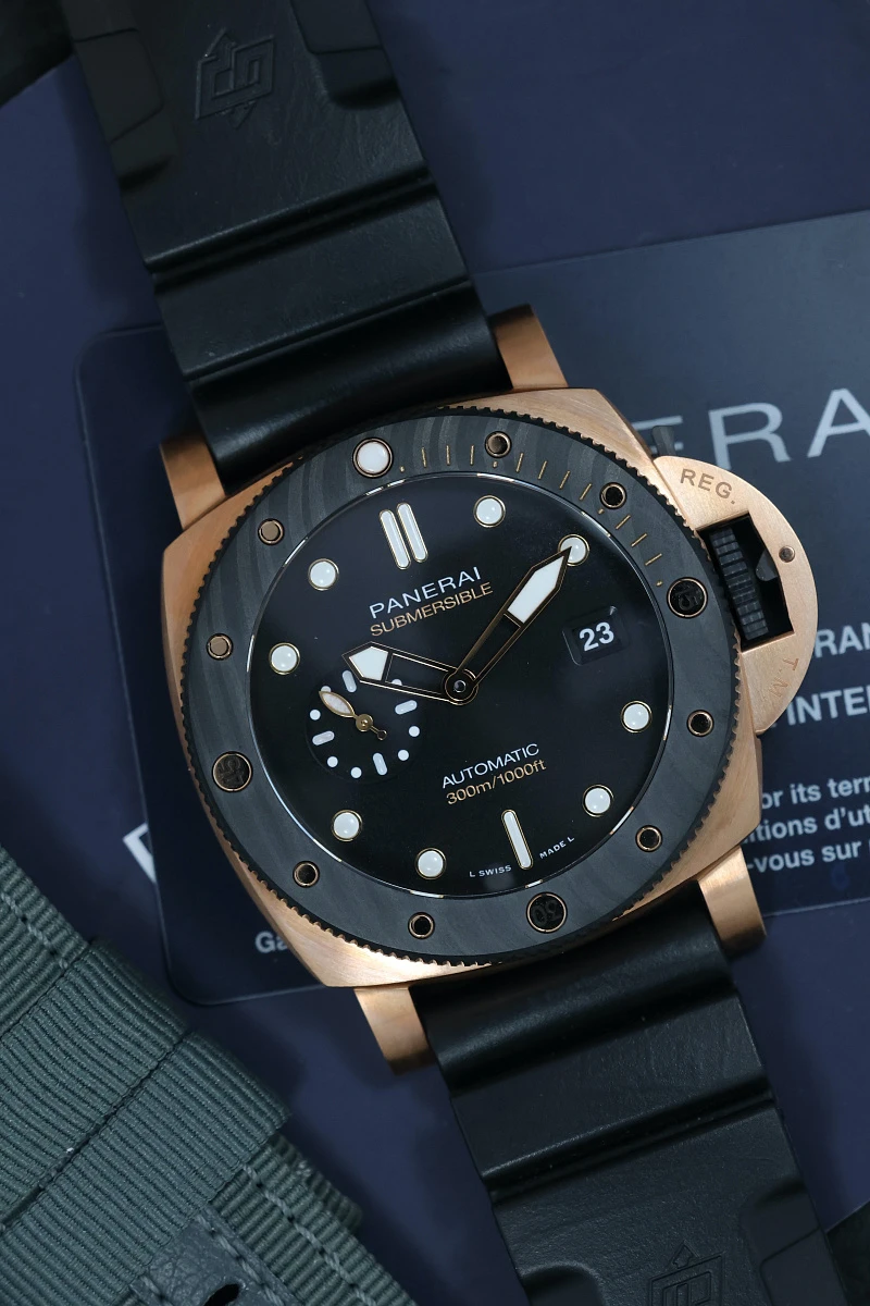 Купить элитные часы Panerai Submersible 44mm, Goldtech™ PAM02070 PAM02070: в наличии в Москве!