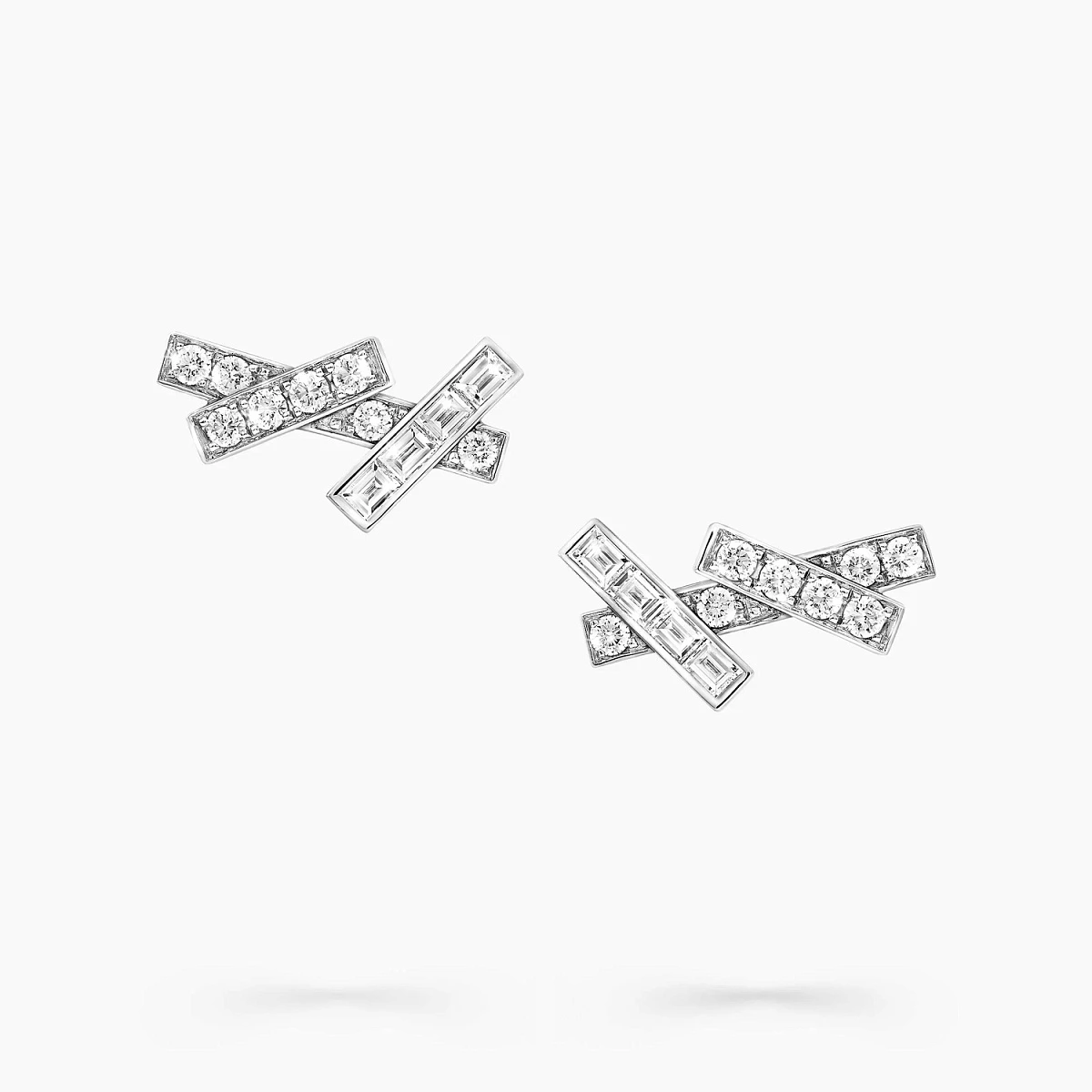 Купить украшение Graff Threads Diamond Mini Earrings RGE1672: в наличии в Москве!