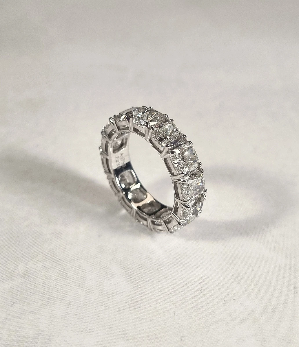 Купить украшение NO NAME Кольцо с бриллиантами 9,8 ct. H-I/VS-Si1 : в наличии в Москве!