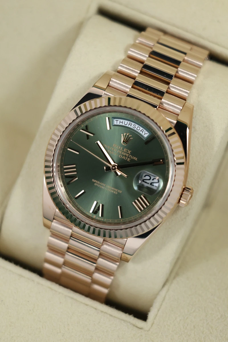 Rolex Day-Date Rose Gold Olive Dial 228235 — фото 2