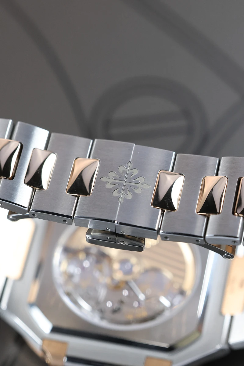Купить элитные часы Patek Philippe Cubitus Steel Gold 5821/1AR: в наличии в Москве!