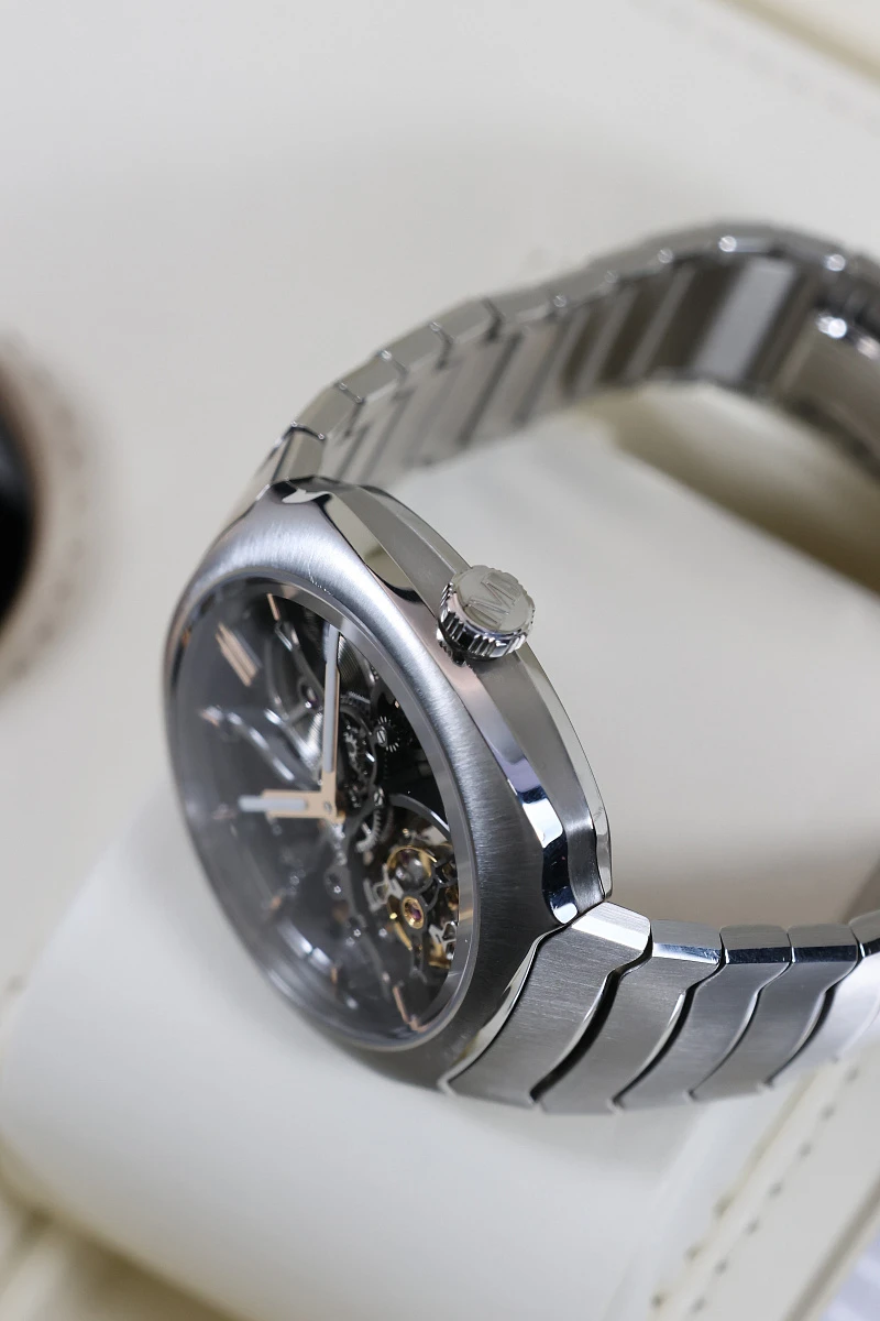 Купить элитные часы H. Moser &amp; Cie Streamliner Streamliner Tourbillon Skeleton 6814-1200: в наличии в Москве!