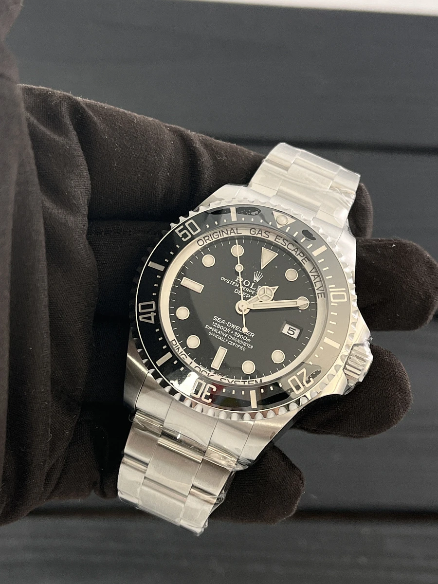 Купить элитные часы Rolex Deepsea 44mm Steel 136660: в наличии в Москве!
