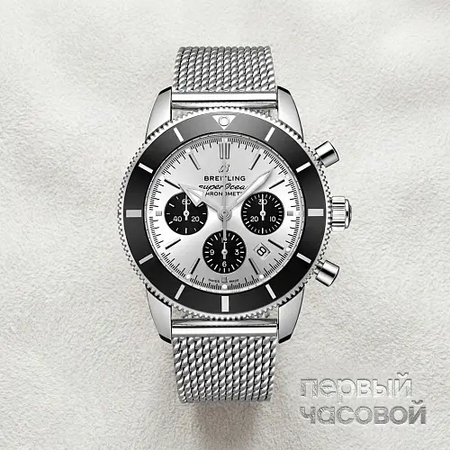 Superocean Heritage B01 Chronograph 44