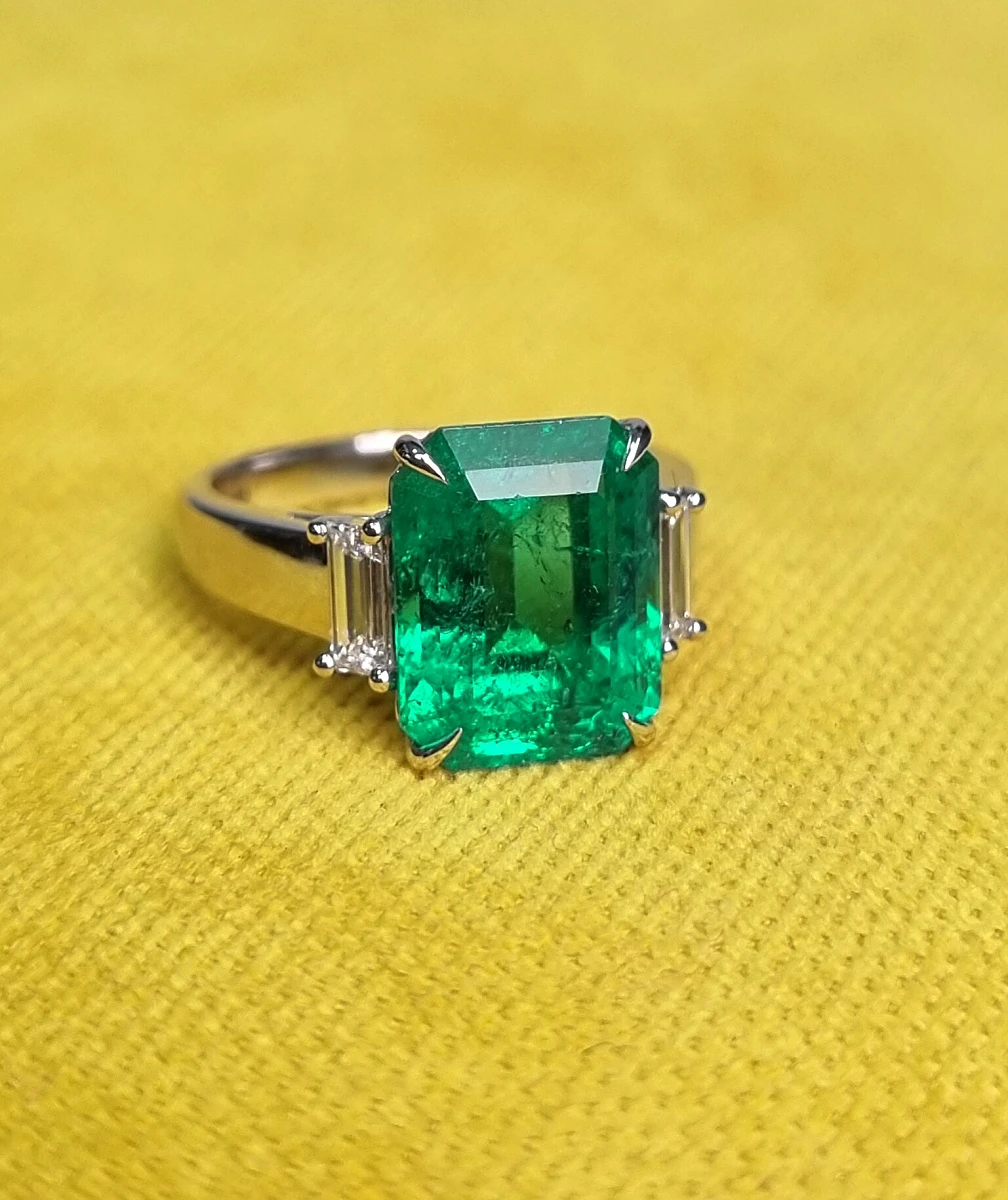 Купить украшение NO NAME Кольцо с изумрудом 4,93 ct. : в наличии в Москве!