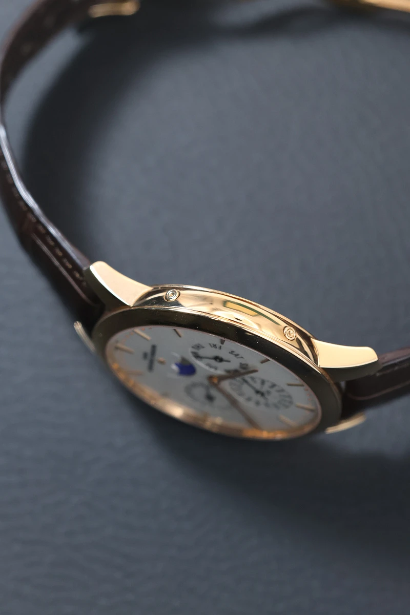 Купить элитные часы Vacheron Constantin Patrimony Perpetual Calendar Ulyta-Thin Rose Gold 41 mm 43175/000R-9687: в наличии в Москве!