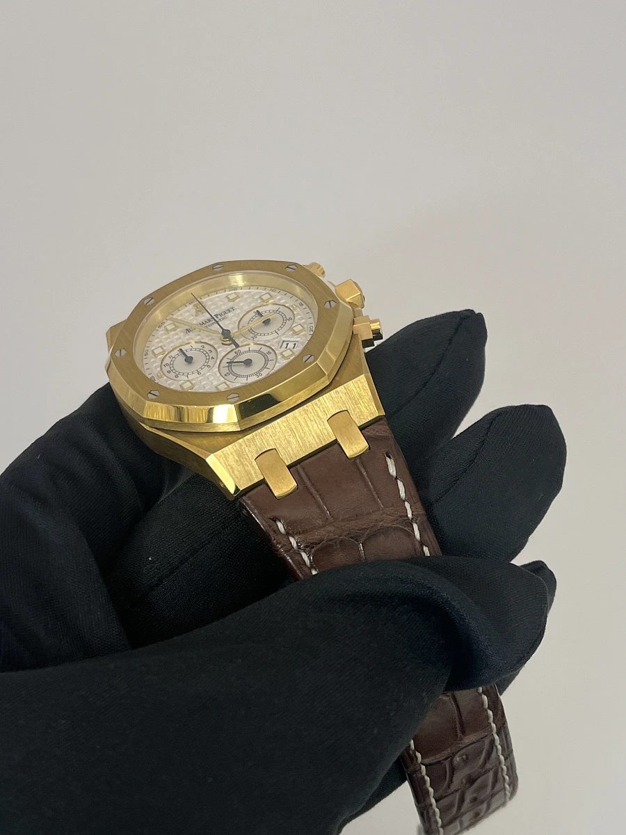 Купить элитные часы Audemars Piguet Royal Oak Chronograph 39 Mm 26022BA.OO.D088CR.01: в наличии в Москве!