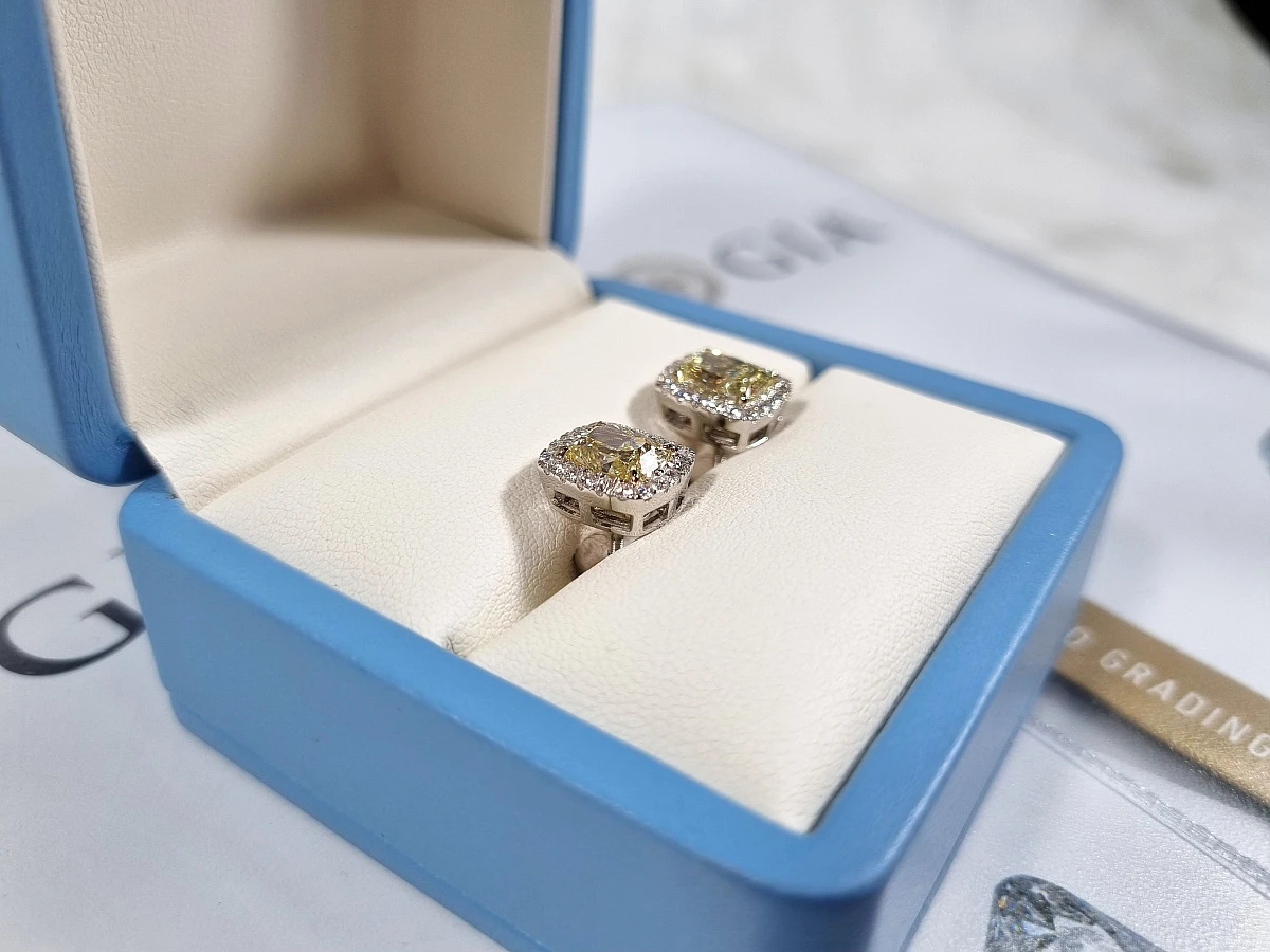 Купить украшение NO NAME Серьги 2,01/2,01 ct. Y to Z : в наличии в Москве!