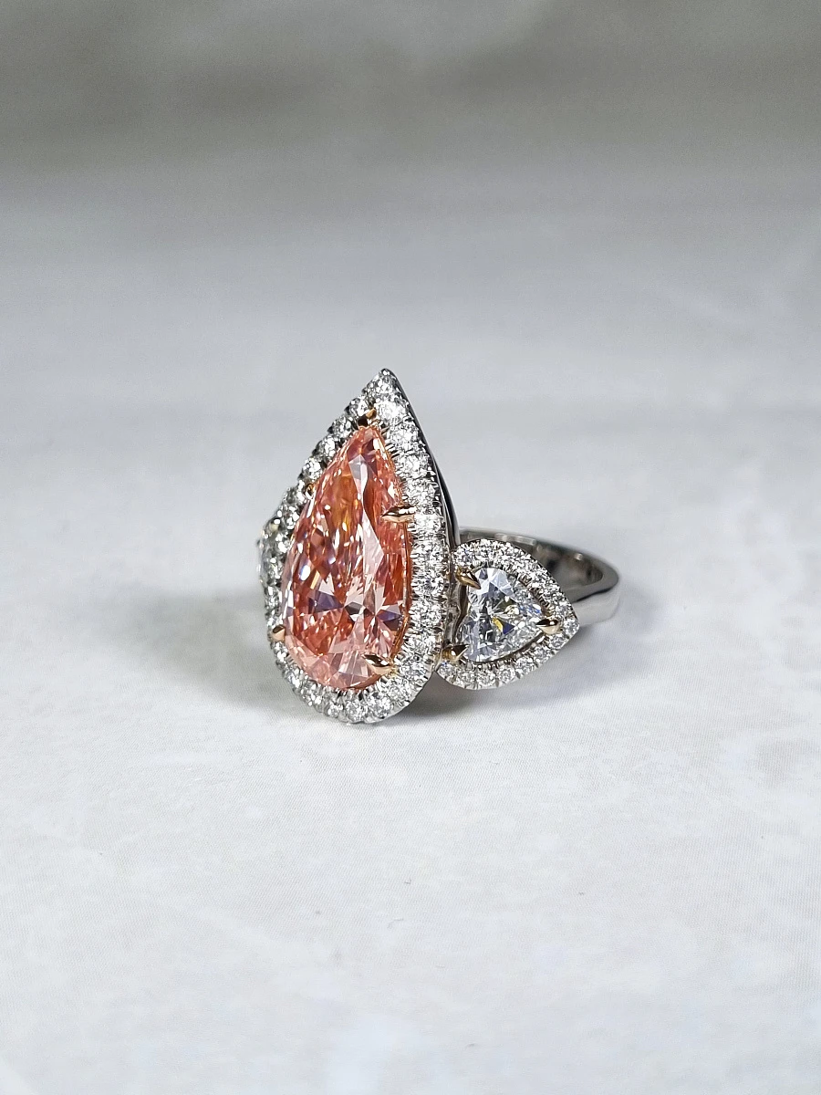 Купить украшение NO NAME КОЛЬЦО С БРИЛЛИАНТОМ 5,06 CT. FANCY INTENSE PINK*/VVS2 : в наличии в Москве!