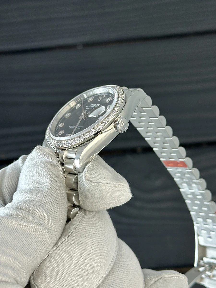 Купить элитные часы Rolex OYSTER PERPETUAL DATEJUST 36 Diamonds Bezel Black Dial 126284RBR: в наличии в Москве!