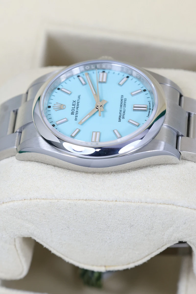 Купить элитные часы Rolex Perpetual 36 Stainless Steel Tiffany Dial 126000: в наличии в Москве!