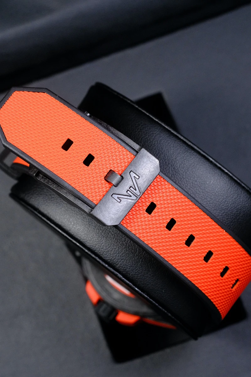Norqain Wild One Skeleton 42Mm Coral NNQ3000QBR2AS/B013 — фото 3