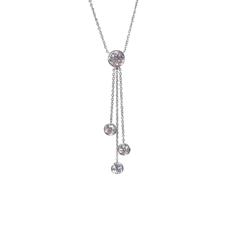 Pendant in platinum with round brilliant diamonds