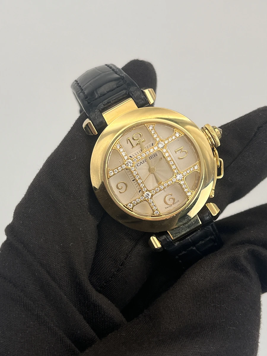 Купить элитные часы Cartier  Pasha Grille Diamonds 2399: в наличии в Москве!