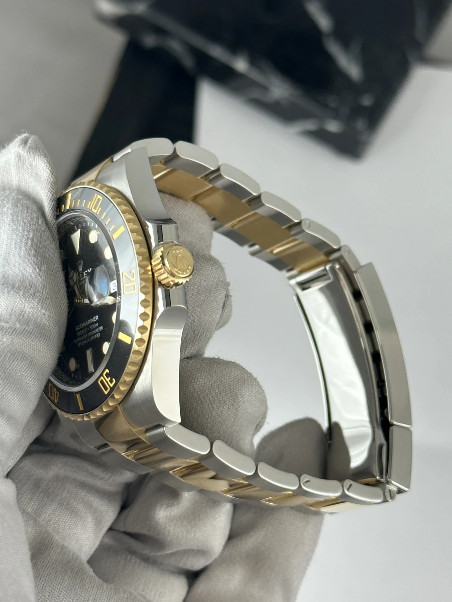 Купить элитные часы Rolex Submariner 41 mm Oystersteel and Yellow Gold 126613LN: в наличии в Москве!