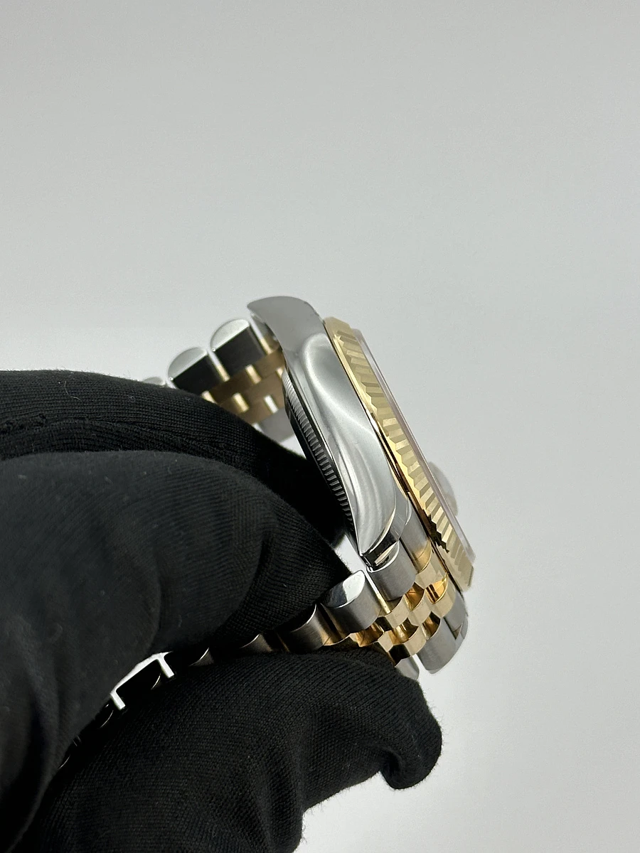Купить элитные часы Rolex Datejust 36mm Steel &amp; Yellow Gold Fluted Motif 126233: в наличии в Москве!