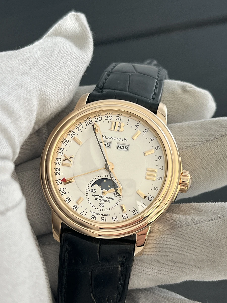 Купить элитные часы Blancpain YELLOW GOLD TRIPLE CALENDAR WITH MOON PHASES 2763-141: в наличии в Москве!
