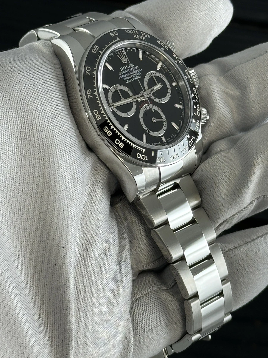 Купить элитные часы Rolex Cosmograph Daytona Oyster, 40 mm, Oystersteel 126500LN: в наличии в Москве!