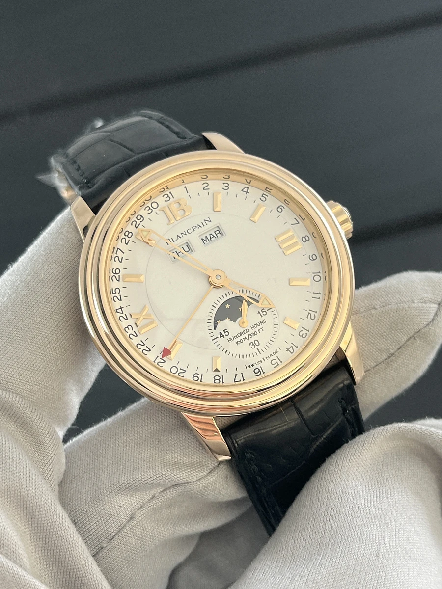 Купить элитные часы Blancpain YELLOW GOLD TRIPLE CALENDAR WITH MOON PHASES 2763-141: в наличии в Москве!