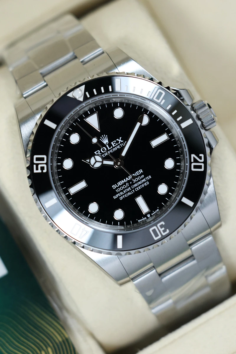 Купить элитные часы Rolex Submariner No Date Steel 124060: в наличии в Москве!