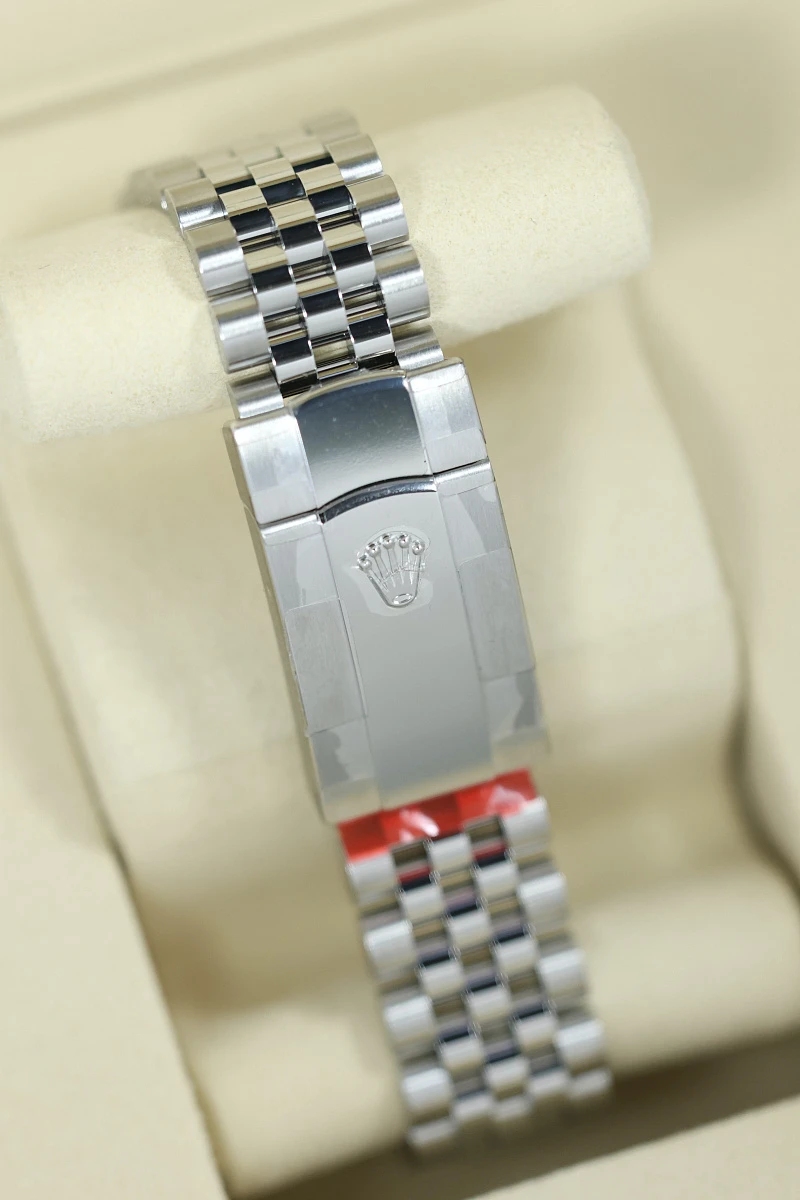 Rolex Oyster Perpetual Datejust 41 mm Blue Roman Dial 126300-0030 — фото 4