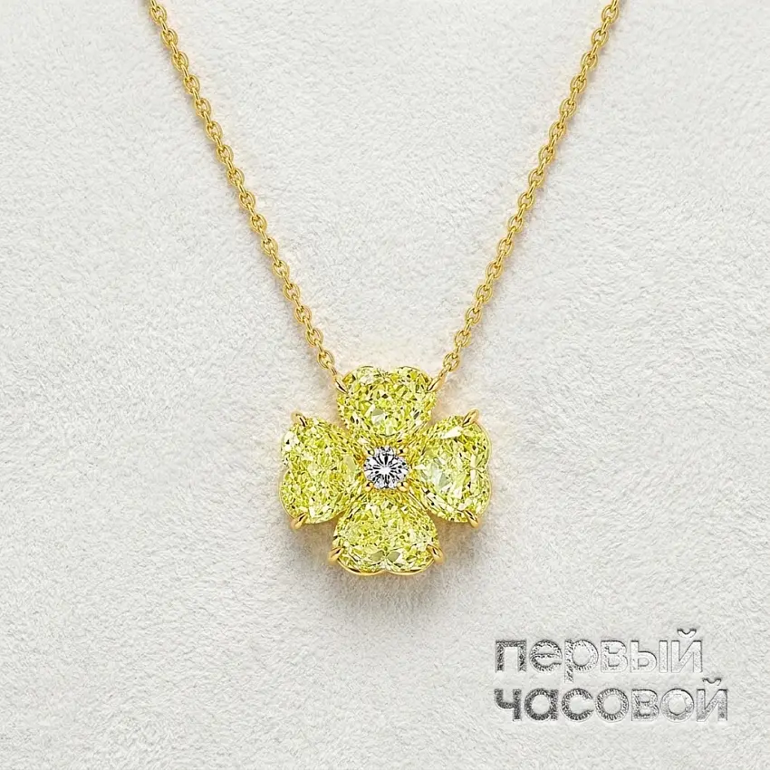 Подвеска с бриллиантами 4,18 ct.