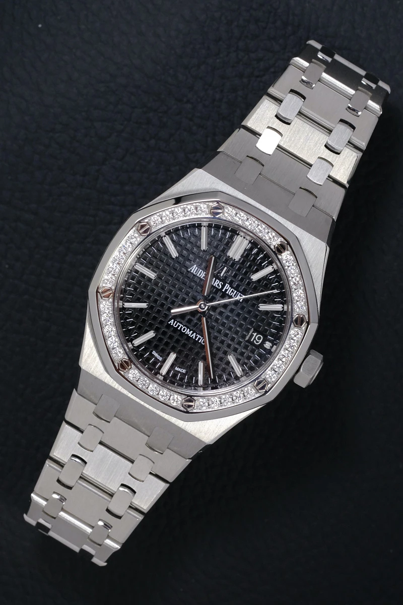 Audemars Piguet Royal Oak 37 mm Diamonds Black Dial 15451ST.ZZ.1256ST.01 — фото 3