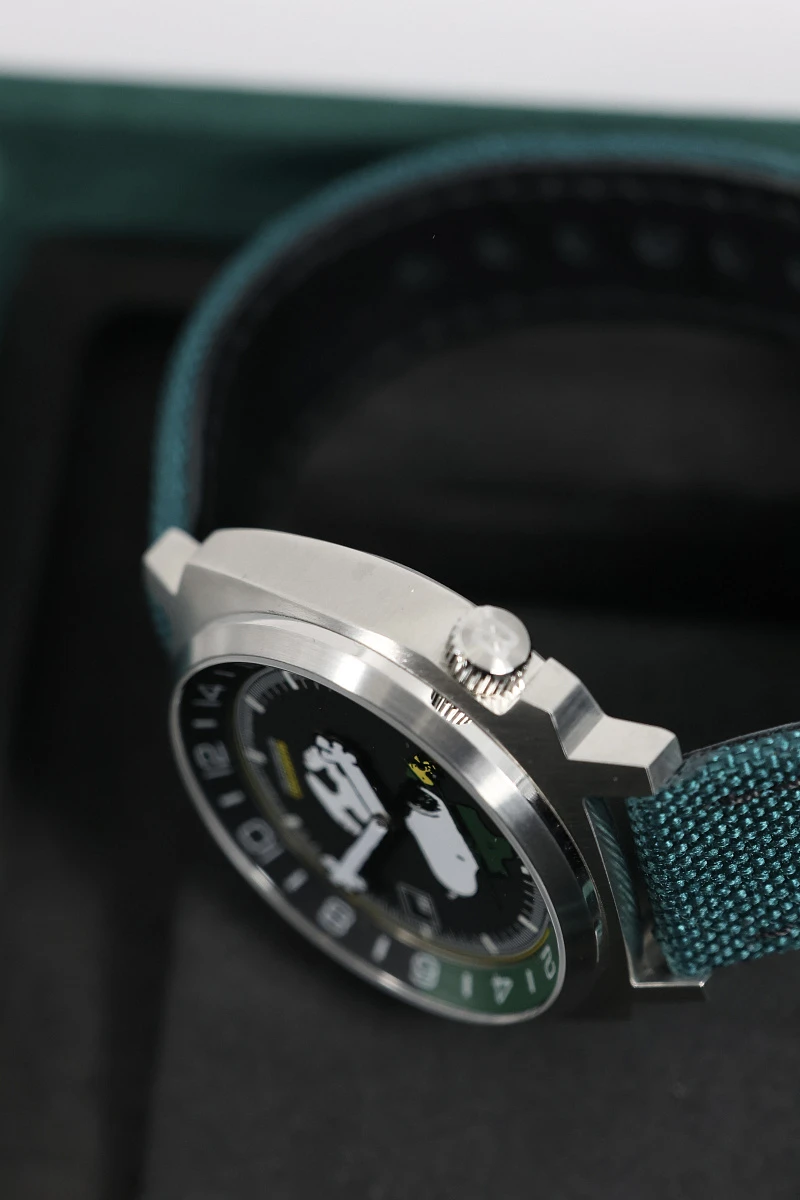 Bamford Limited Edition Peanuts "Beagle Scout" GMT Limited Edition For Hodinkee SNOOPY H — фото 5