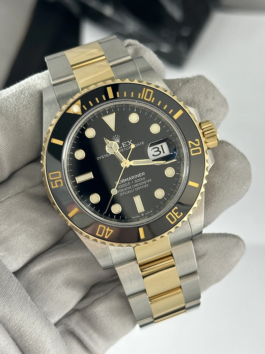 Купить элитные часы Rolex Submariner 41 mm Oystersteel and Yellow Gold 126613LN: в наличии в Москве!