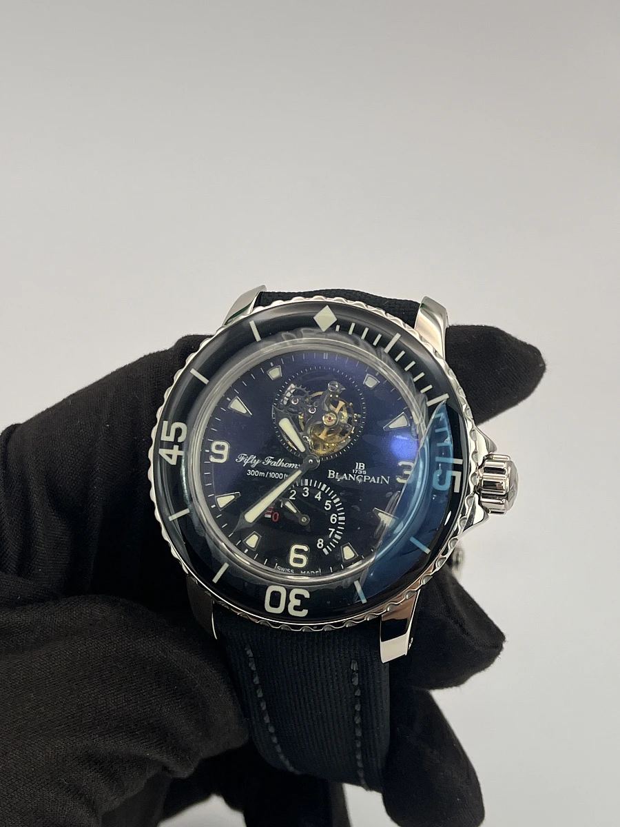 Купить элитные часы Blancpain Fifty Fathoms Tourbillon 8 Jours White Gold 5025-1530-52A: в наличии в Москве!