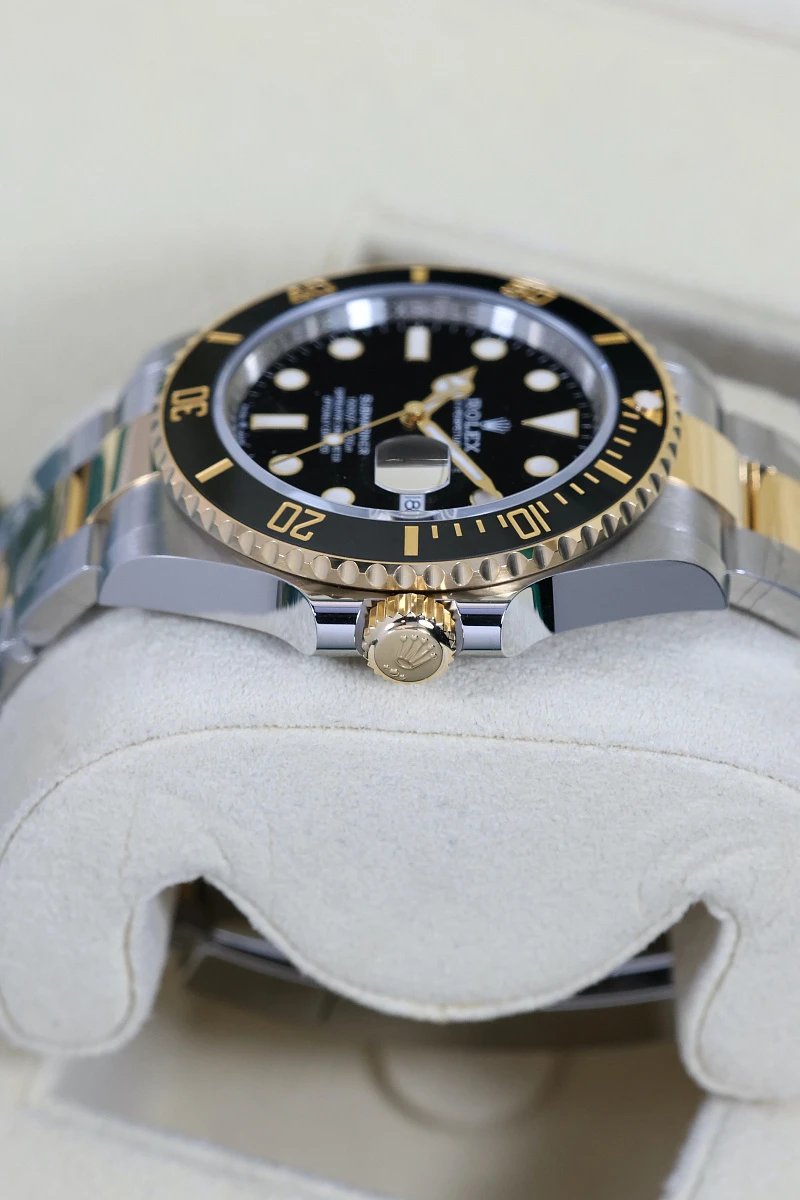 Купить элитные часы Rolex Submariner Steel &amp; Yellow Gold Black Dial 126613LN: в наличии в Москве!