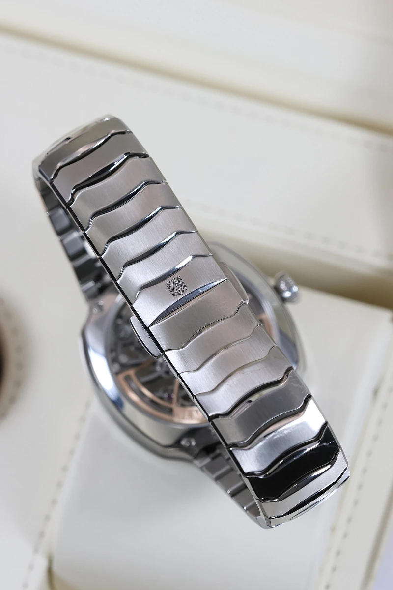 Купить элитные часы H. Moser &amp; Cie Streamliner Streamliner Tourbillon Skeleton 6814-1200: в наличии в Москве!