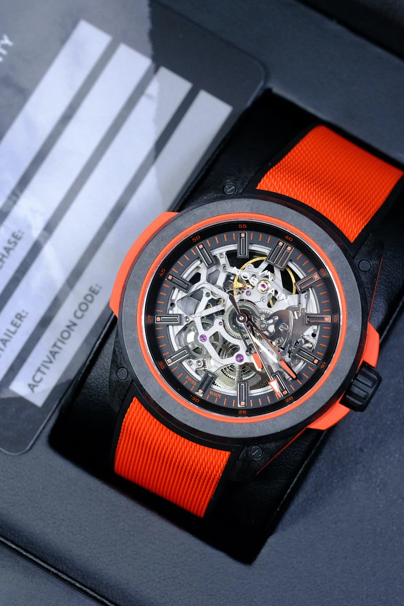 Norqain Wild One Skeleton 42Mm Coral NNQ3000QBR2AS/B013 — фото 2